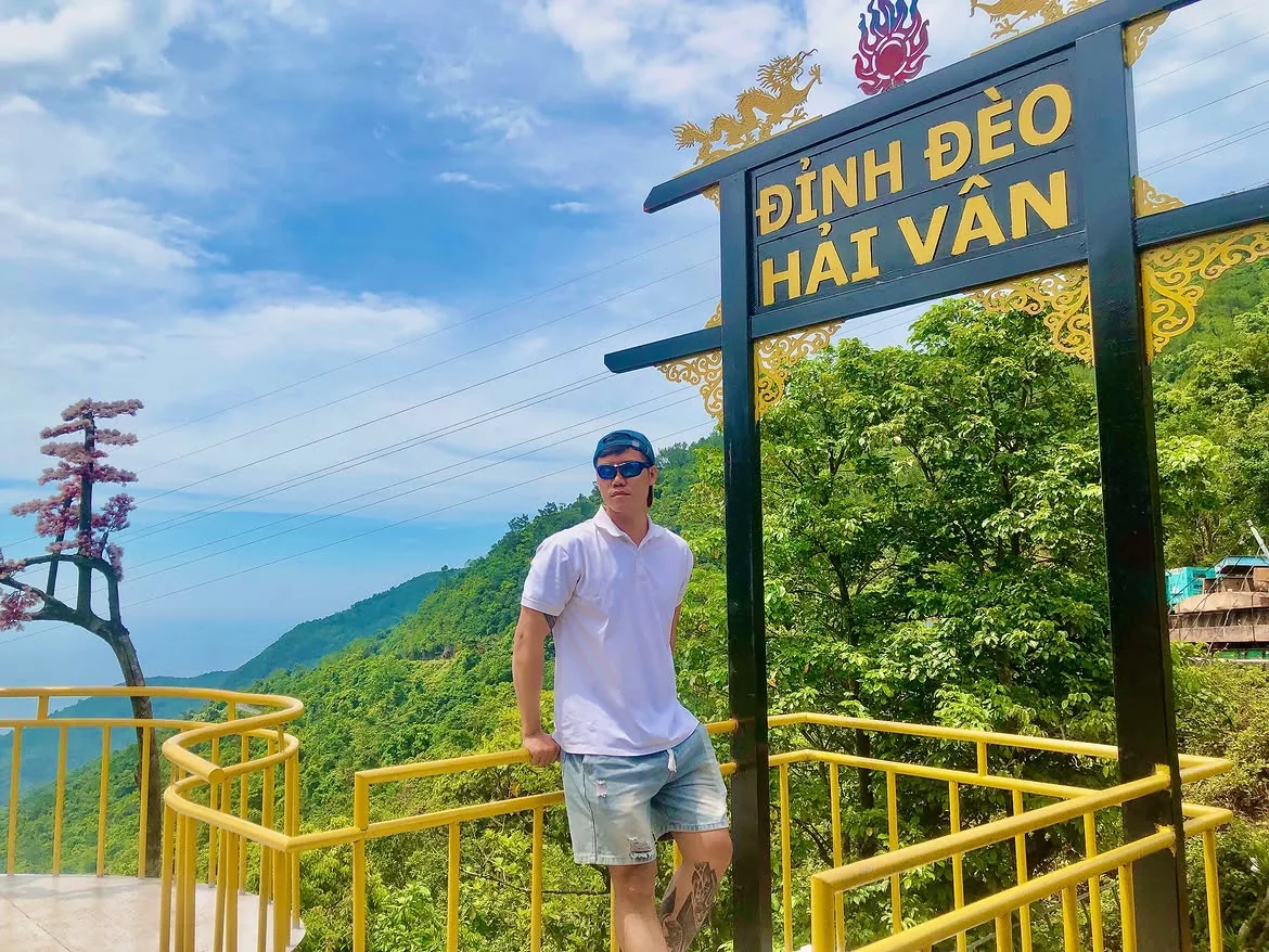 Đi Huế Nên Đi Đèo Hải Vân Hay Đi Hầm? | Minh Vũ Travel 2 Điểm check-in đỉnh đèo Hải Vân trên tuyến Đà Nẵng đi Huế